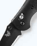 Benchmade Mini Griptilian 556SBK-S30V AXIS lock detail