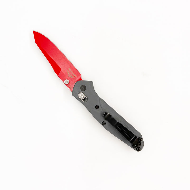 Benchmade 945 Mini Osborne - SHOT SHOW 2024 Exclusive - 945RD-2401 Red S90V Gray/Red G10