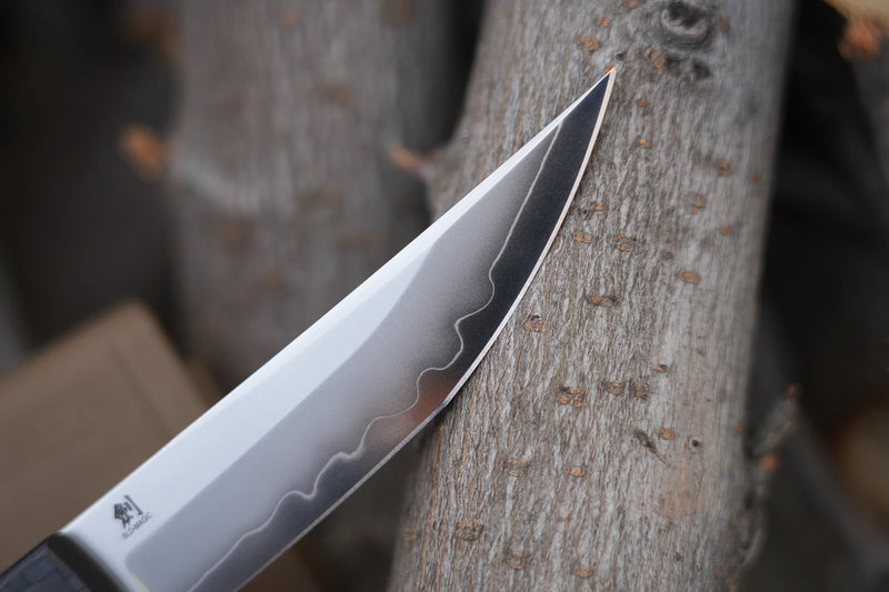 North Mountain Blade Kaiken-CarbonFiber 3.5″ SLD-Magic Folder