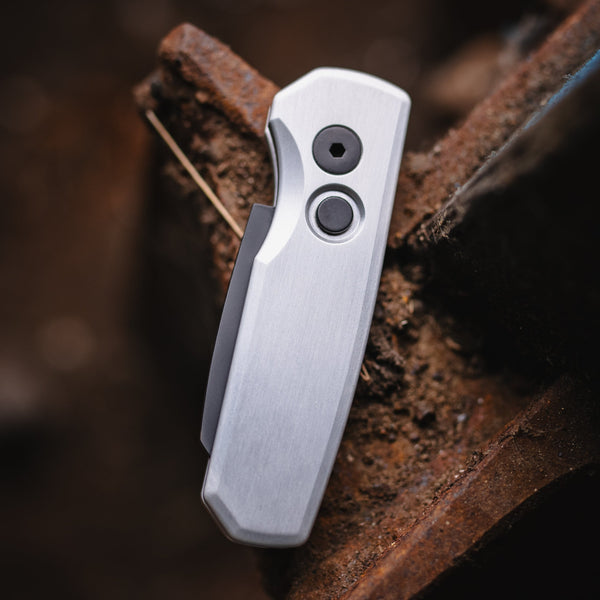 Pro-Tech Runt 5 R5203-Silver | MagnaCut Reverse Tanto, Auto Knife
