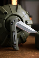 North Mountain Blade 2418-GR-5 green g10 handle texture detail view