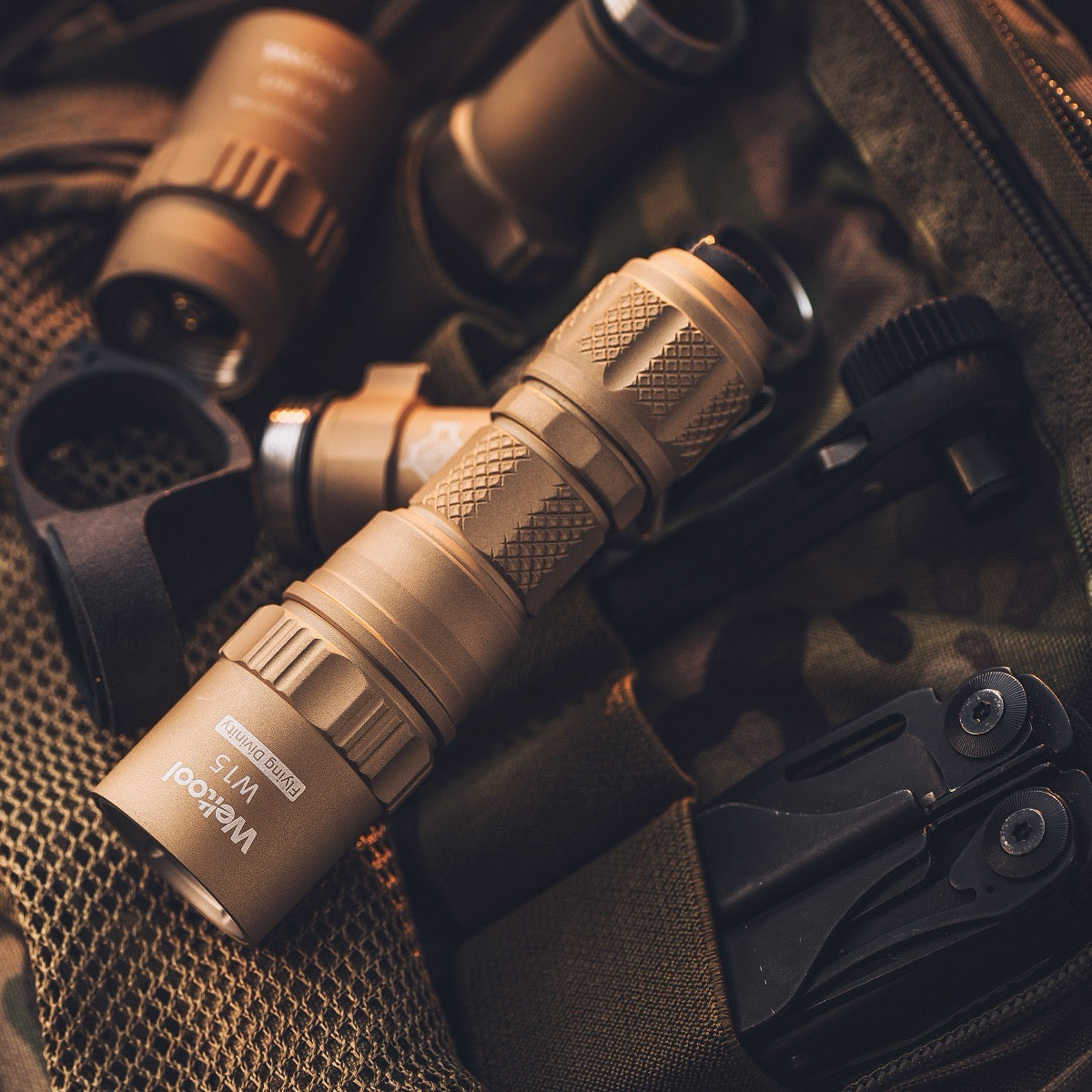 Weltool W15 Flying Divinity LEP Flashlight – 1193m