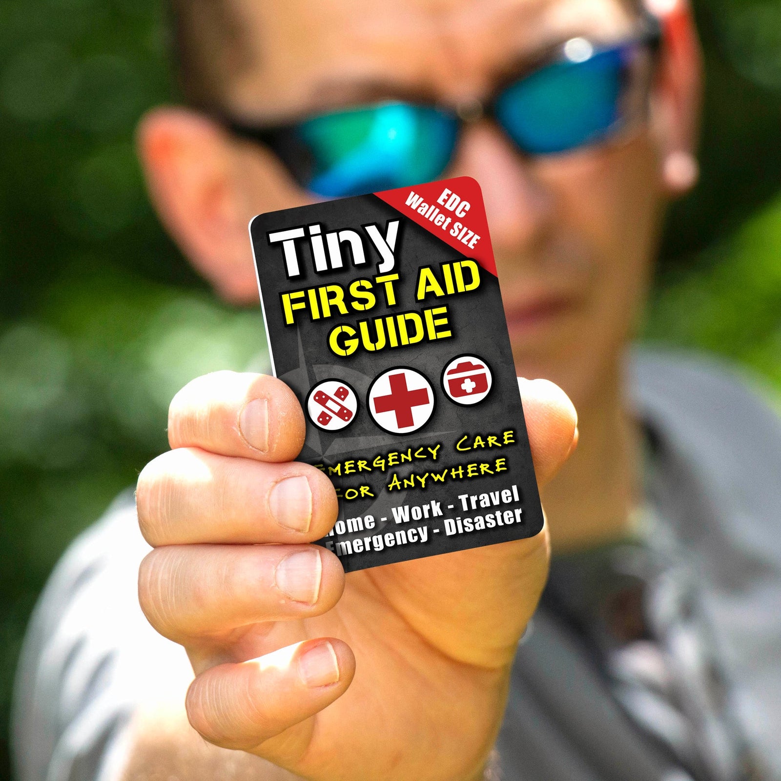 Mini First Aid Guide Ultimate Survival Tiny First Aid Guide