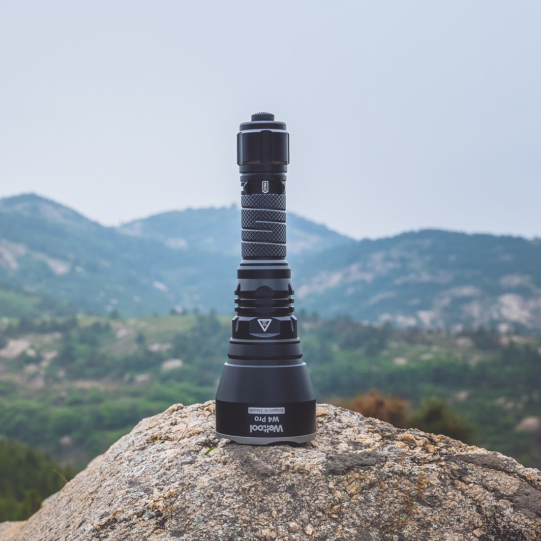 Weltool W4 PRO TAC LEP Flashlight – 568 Lumens, 3,712 Yard Throw, 2.88